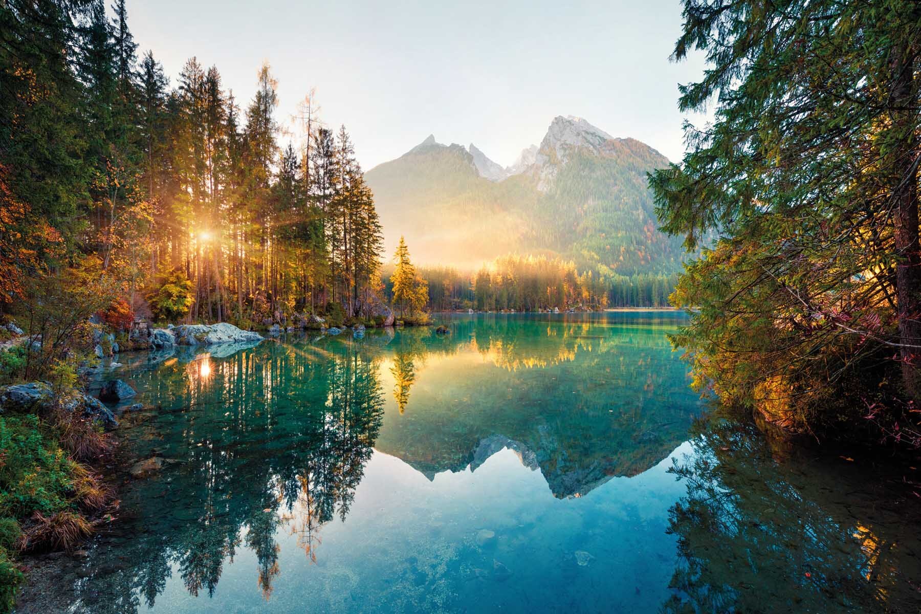 Bergsee Hintersee in den Bayrischen Alpen